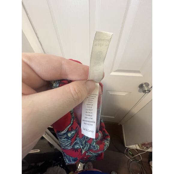 LuLaRoe Women's Tall and Curvy Leggings Size 16 Statue Of Liberty Themed - Picture 9 of 9